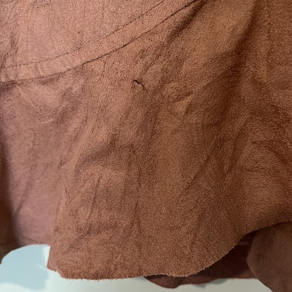 Suede skirt, size medium - Picture 4 of 5